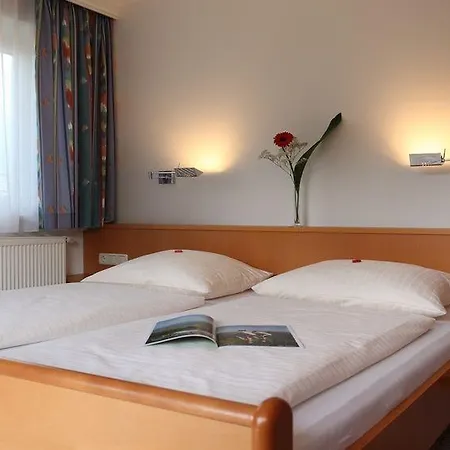 Hotel Alpenhof 3*